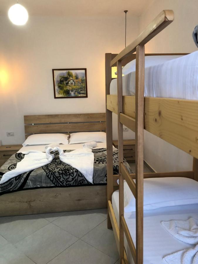 Hotel Apostoli Permet Bagian luar foto