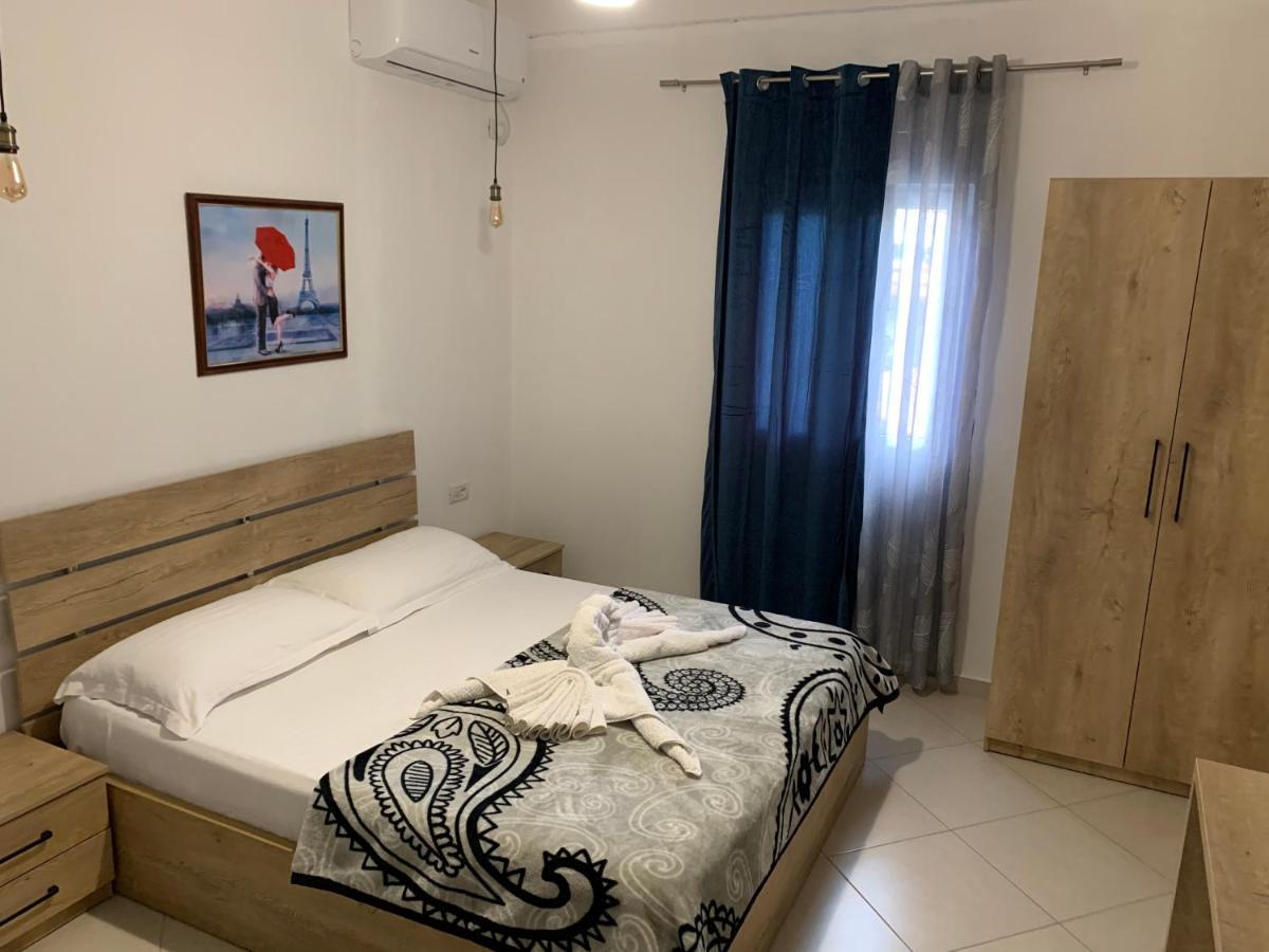 Hotel Apostoli Permet Bagian luar foto