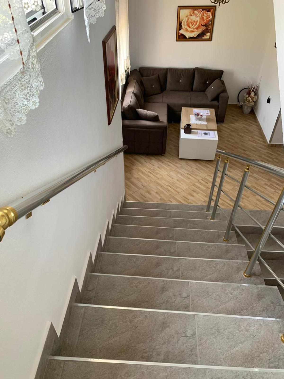 Hotel Apostoli Permet Bagian luar foto